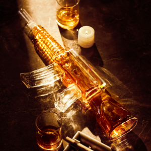 Open image in slideshow, Rifle Whiskey Decanter Set

